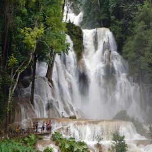 Day 4 – Kuang Si Waterfalls