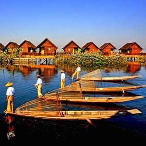 DAY 2 - Yangon - HeHo - Inle Lake