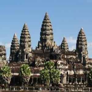 Day 2: Ta Prohm - Angkor Wat - Pre Rup - Banteay Srei