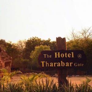 Tharabar Gate - Tharabar Gate, hotel in Bagan