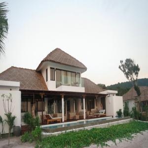 THE ROYAL SAND HOTEL - THE ROYAL SAND HOTEL, Living in Sihanoukville, 4-star hotel