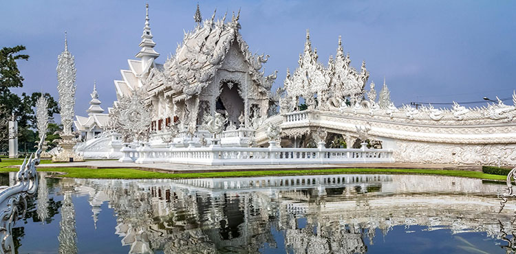 14657878459972_Thailand_14645939053838_white-temple-wat-rong-khun-buddhist-thailand-architecture-fb.jpg